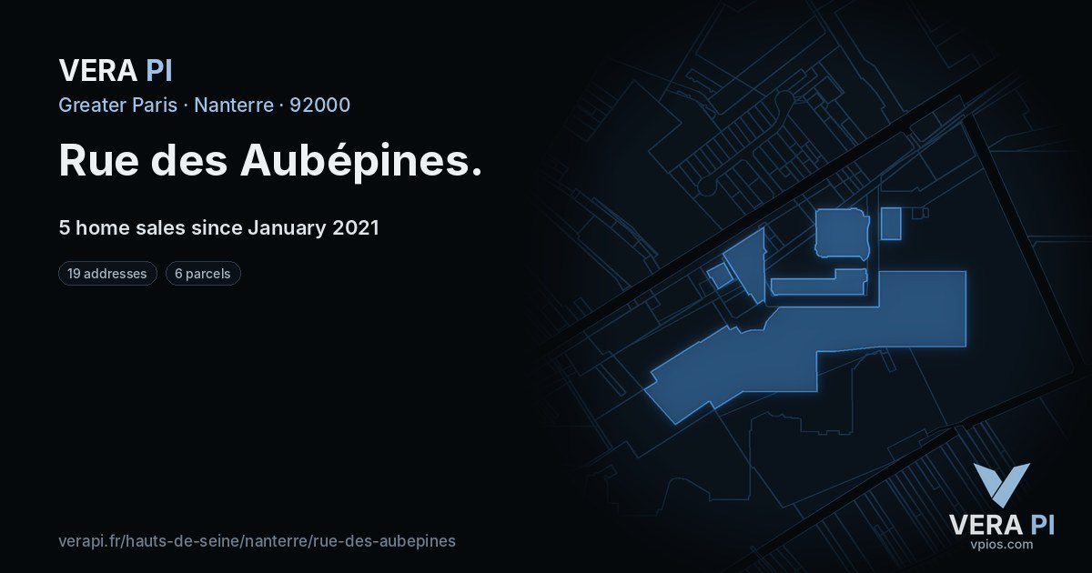 Rue des Aubépines, Nanterre at night – every parcel coloured by the prices around it, the street's own parcels lit