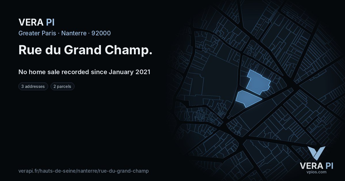 Rue du Grand Champ, Nanterre at night – every parcel coloured by the prices around it, the street's own parcels lit