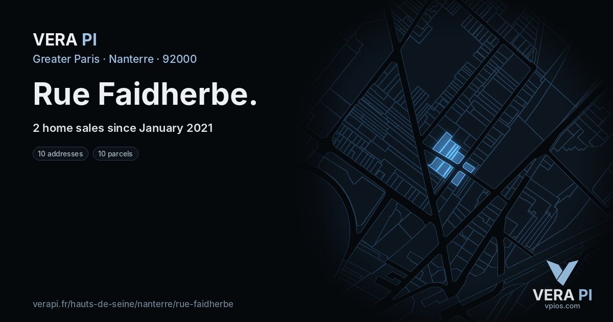 Rue Faidherbe, Nanterre at night – every parcel coloured by the prices around it, the street's own parcels lit