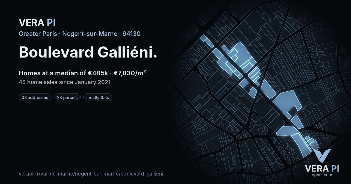 Boulevard Galliéni, Nogent-sur-Marne at night – every parcel coloured by the prices around it, the street's own parcels lit