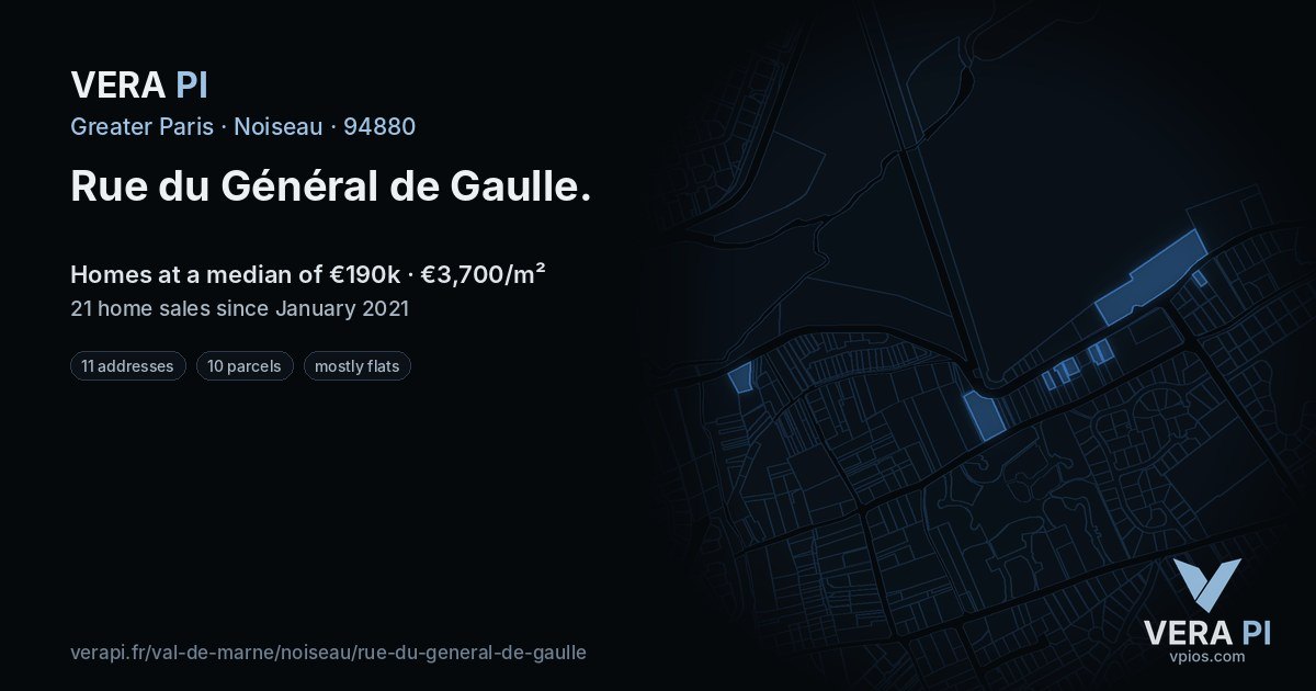 Rue du Général de Gaulle, Noiseau at night – every parcel coloured by the prices around it, the street's own parcels lit