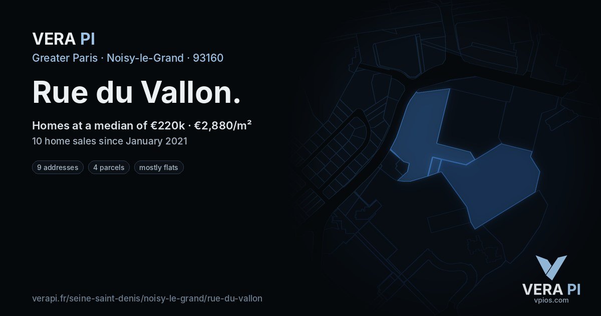 Rue du Vallon, Noisy-le-Grand at night – every parcel coloured by the prices around it, the street's own parcels lit