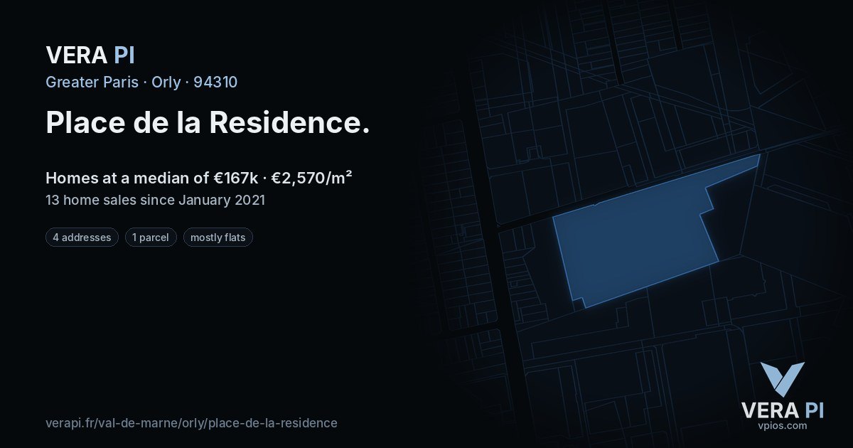 Place de la Residence, Orly at night – every parcel coloured by the prices around it, the street's own parcels lit