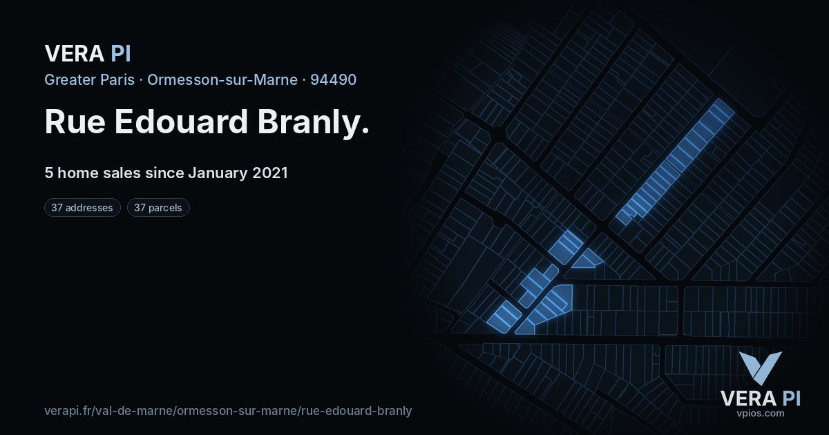 Rue Edouard Branly, Ormesson-sur-Marne at night – every parcel coloured by the prices around it, the street's own parcels lit
