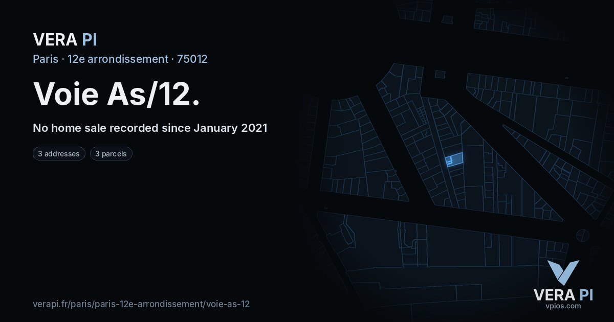 Voie As/12, 12e arrondissement at night – every parcel coloured by the prices around it, the street's own parcels lit