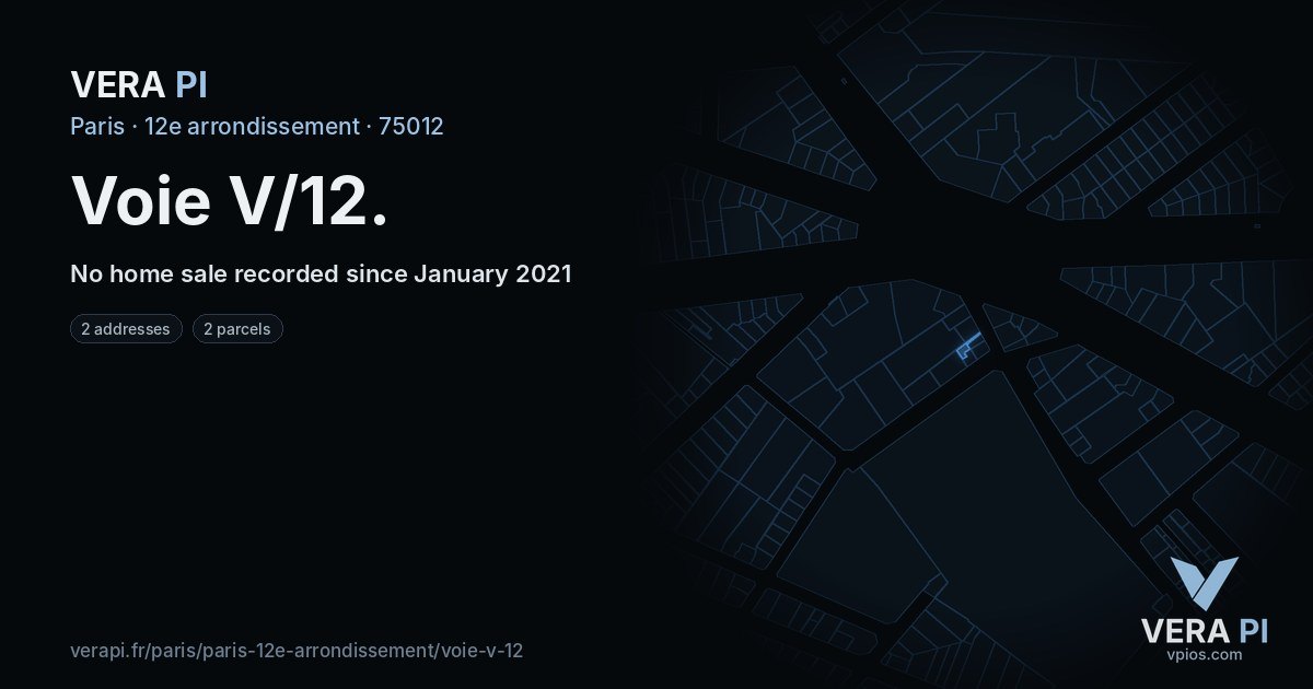 Voie V/12, 12e arrondissement at night – every parcel coloured by the prices around it, the street's own parcels lit