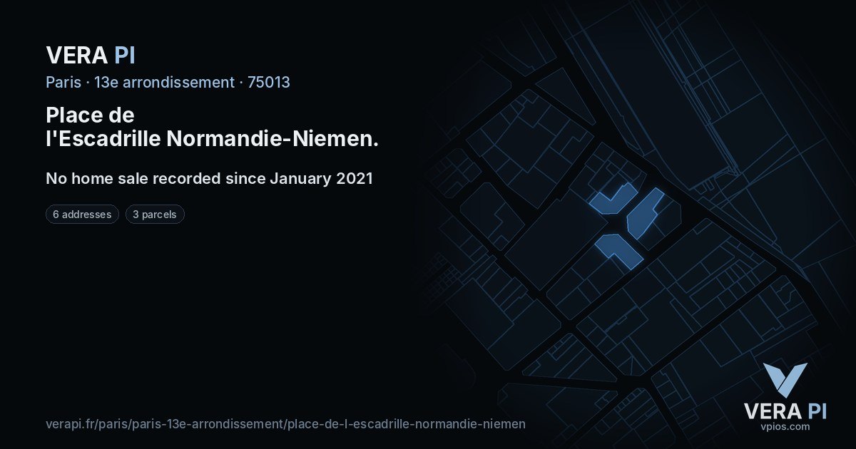 Place de l'Escadrille Normandie-Niemen, 13e arrondissement at night – every parcel coloured by the prices around it, the street's own parcels lit