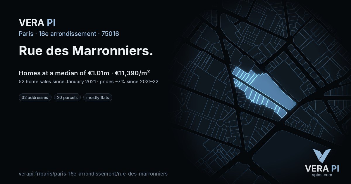 Rue des Marronniers, 16e arrondissement at night – every parcel coloured by the prices around it, the street's own parcels lit