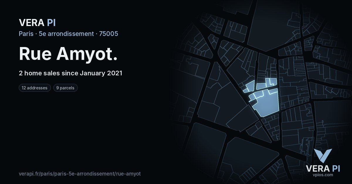 Rue Amyot, 5e arrondissement at night – every parcel coloured by the prices around it, the street's own parcels lit