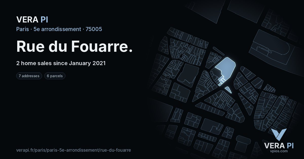 Rue du Fouarre, 5e arrondissement at night – every parcel coloured by the prices around it, the street's own parcels lit