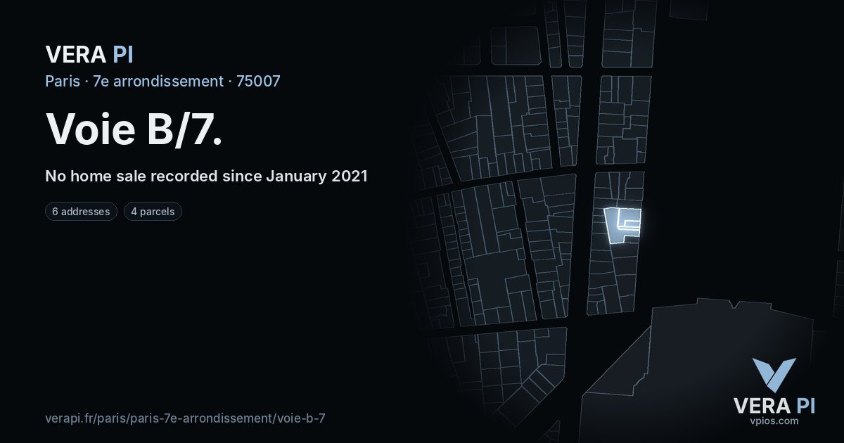 Voie B/7, 7e arrondissement at night – every parcel coloured by the prices around it, the street's own parcels lit