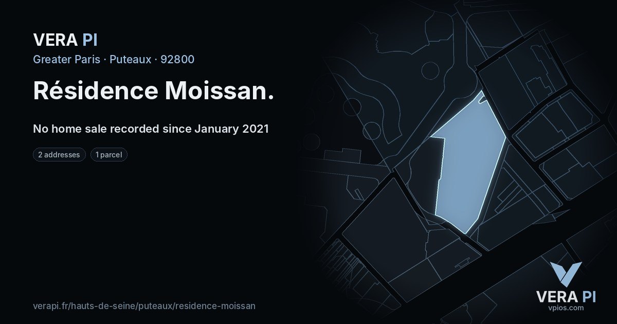 Résidence Moissan, Puteaux at night – every parcel coloured by the prices around it, the street's own parcels lit