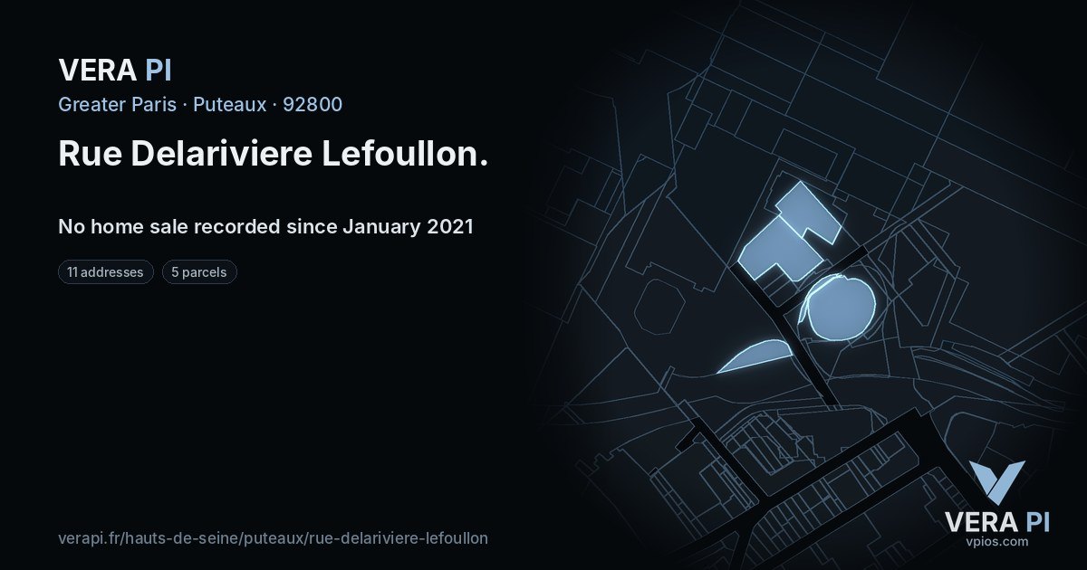Rue Delariviere Lefoullon, Puteaux at night – every parcel coloured by the prices around it, the street's own parcels lit