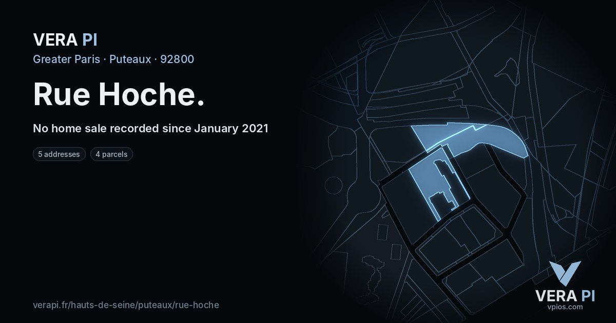 Rue Hoche, Puteaux at night – every parcel coloured by the prices around it, the street's own parcels lit