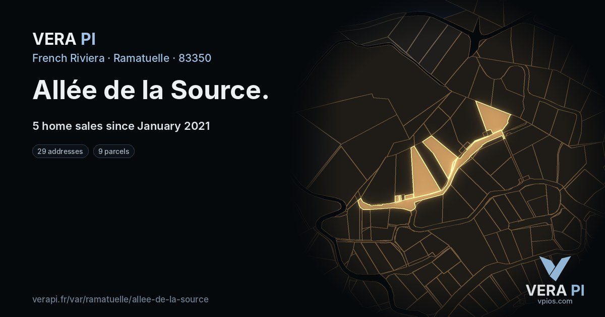 Allée de la Source, Ramatuelle at night – every parcel coloured by the prices around it, the street's own parcels lit