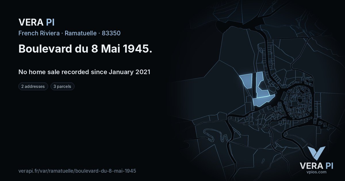 Boulevard du 8 Mai 1945, Ramatuelle at night – every parcel coloured by the prices around it, the street's own parcels lit
