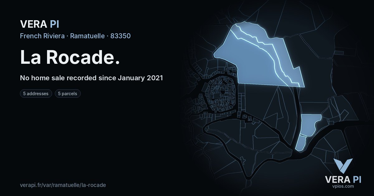 La Rocade, Ramatuelle at night – every parcel coloured by the prices around it, the street's own parcels lit