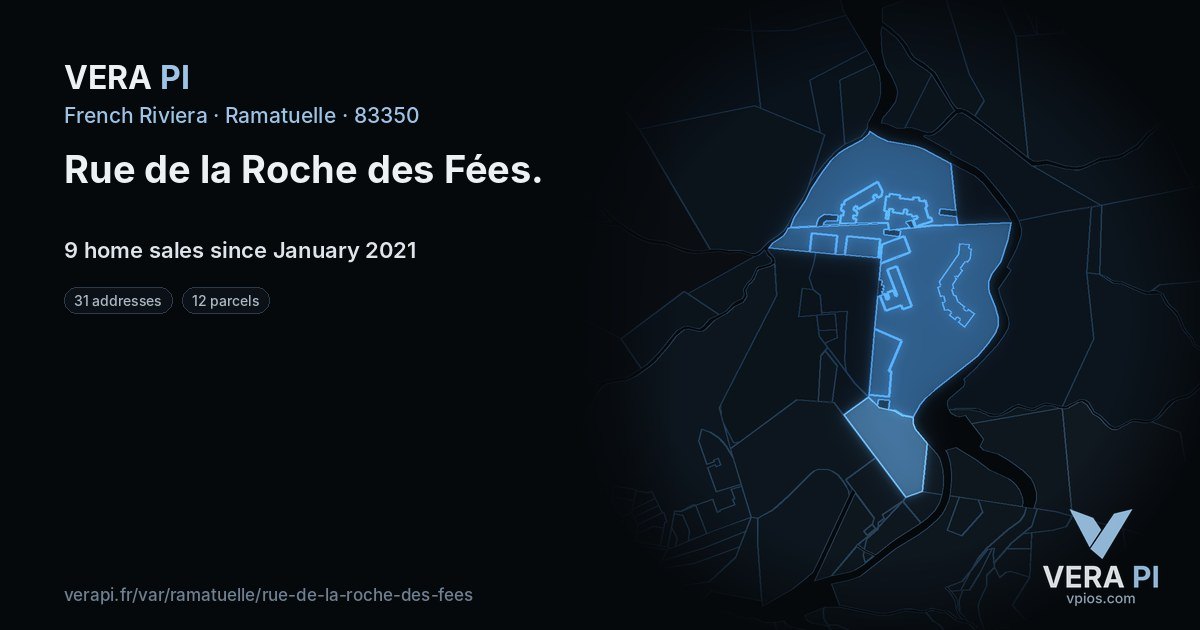 Rue de la Roche des Fées, Ramatuelle at night – every parcel coloured by the prices around it, the street's own parcels lit