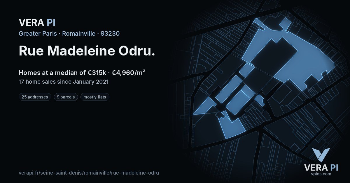 Rue Madeleine Odru, Romainville at night – every parcel coloured by the prices around it, the street's own parcels lit