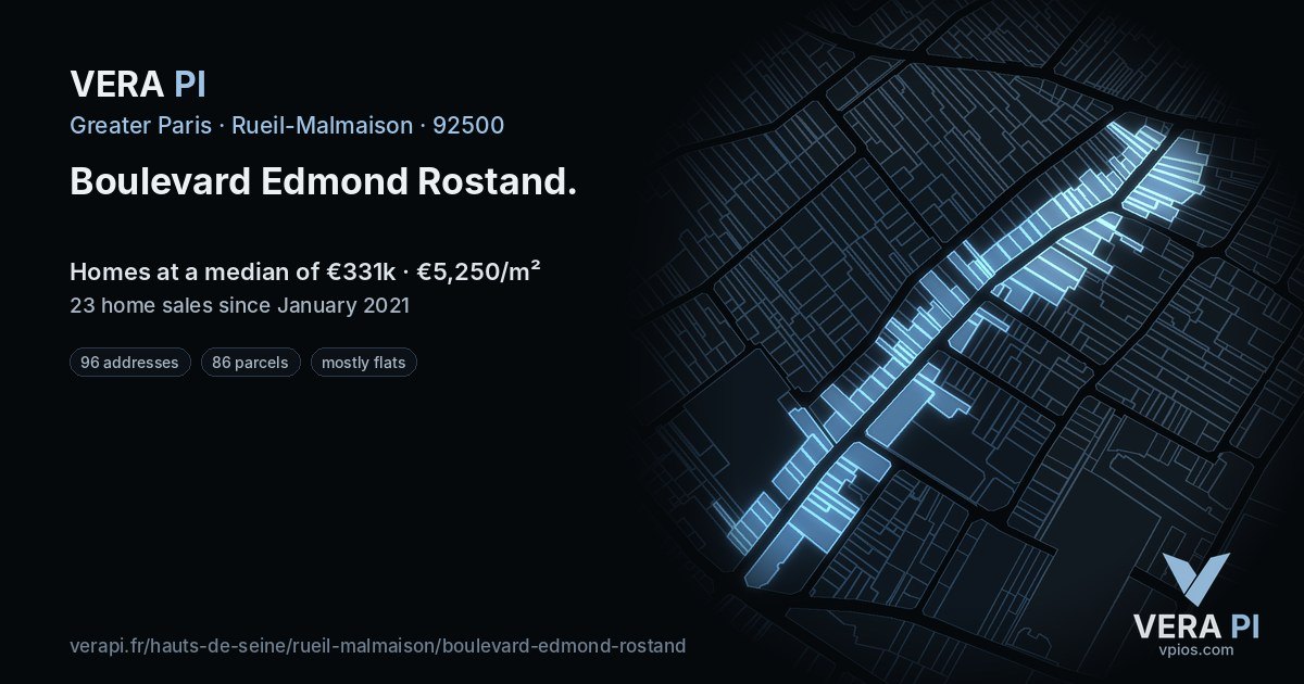 Boulevard Edmond Rostand, Rueil-Malmaison at night – every parcel coloured by the prices around it, the street's own parcels lit