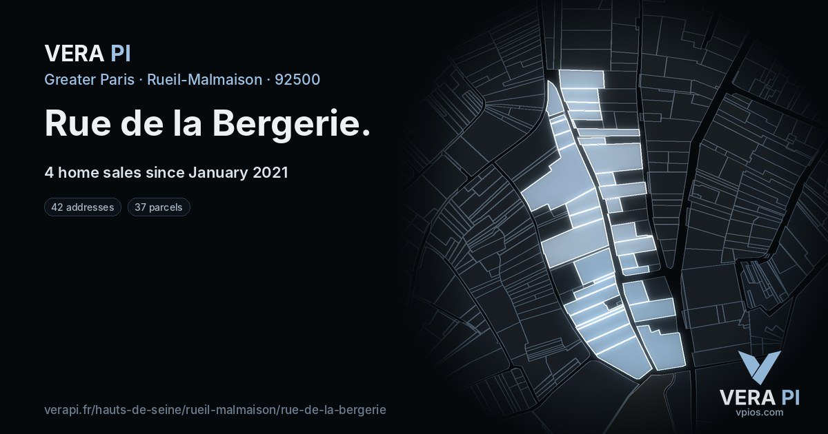 Rue de la Bergerie, Rueil-Malmaison at night – every parcel coloured by the prices around it, the street's own parcels lit