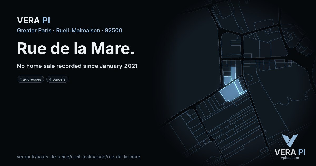 Rue de la Mare, Rueil-Malmaison at night – every parcel coloured by the prices around it, the street's own parcels lit