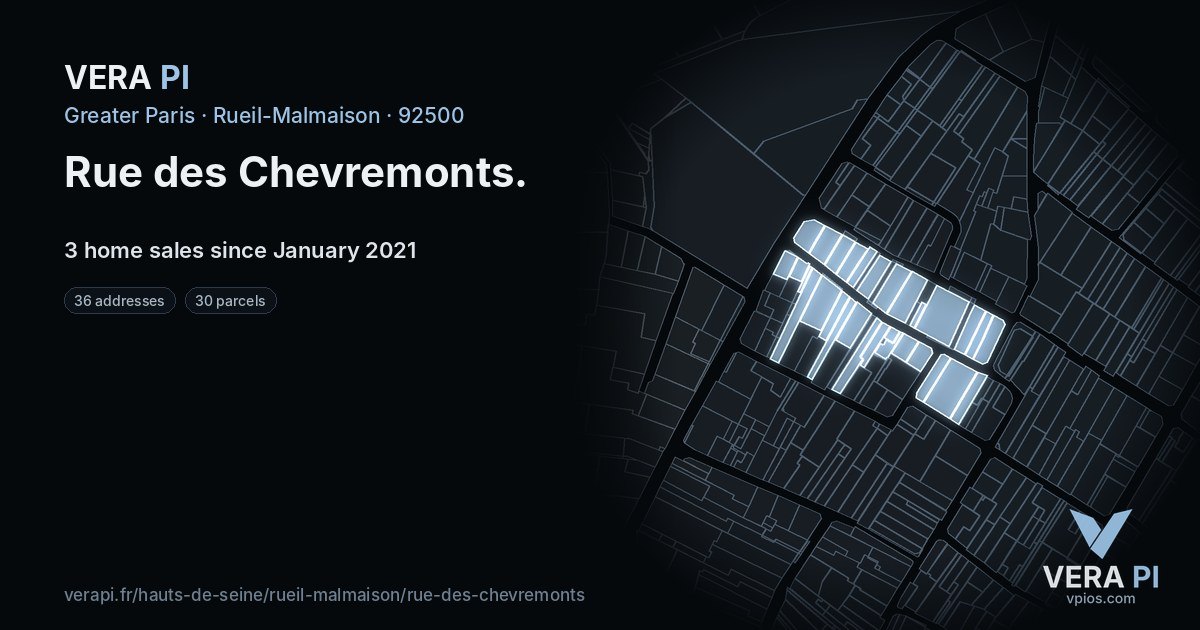 Rue des Chevremonts, Rueil-Malmaison at night – every parcel coloured by the prices around it, the street's own parcels lit