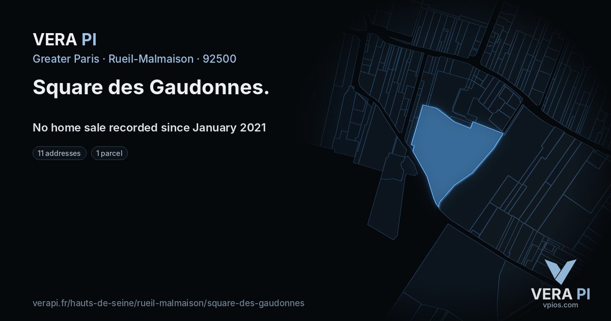Square des Gaudonnes, Rueil-Malmaison at night – every parcel coloured by the prices around it, the street's own parcels lit