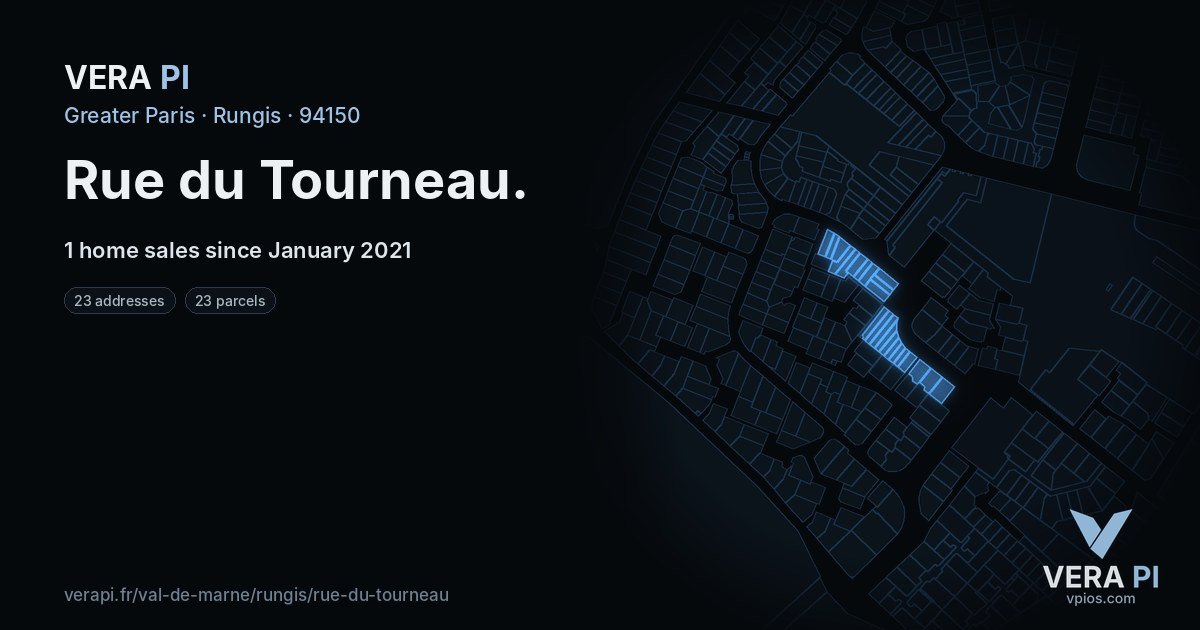 Rue du Tourneau, Rungis at night – every parcel coloured by the prices around it, the street's own parcels lit