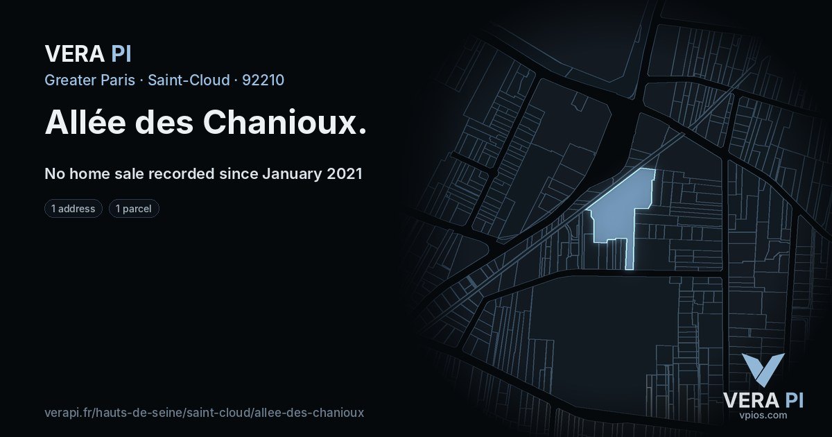 Allée des Chanioux, Saint-Cloud at night – every parcel coloured by the prices around it, the street's own parcels lit