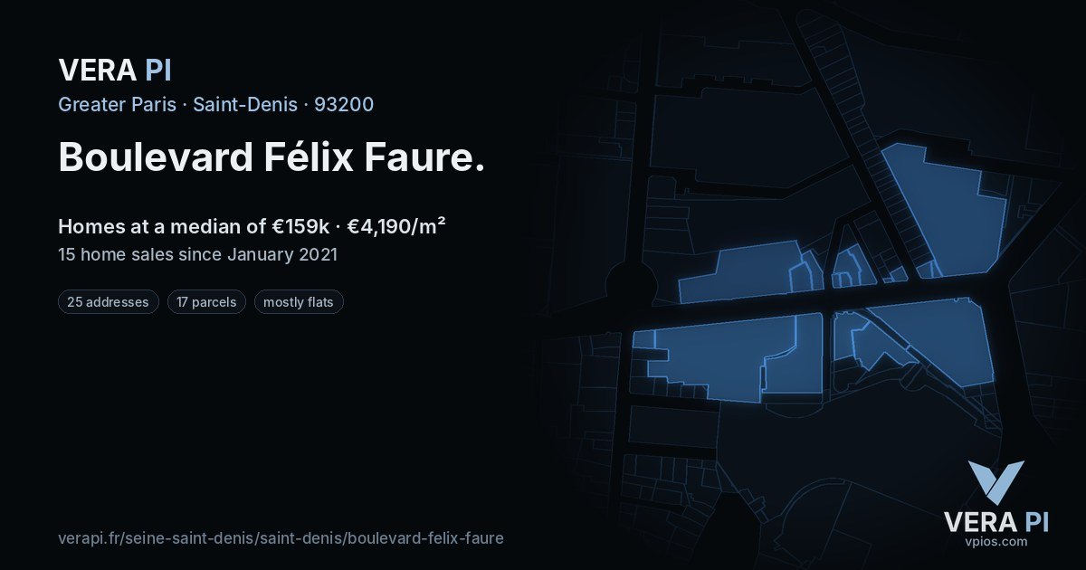 Boulevard Félix Faure, Saint-Denis at night – every parcel coloured by the prices around it, the street's own parcels lit