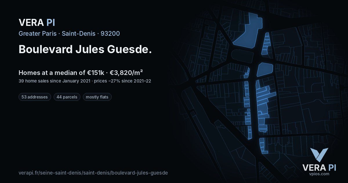 Boulevard Jules Guesde, Saint-Denis at night – every parcel coloured by the prices around it, the street's own parcels lit