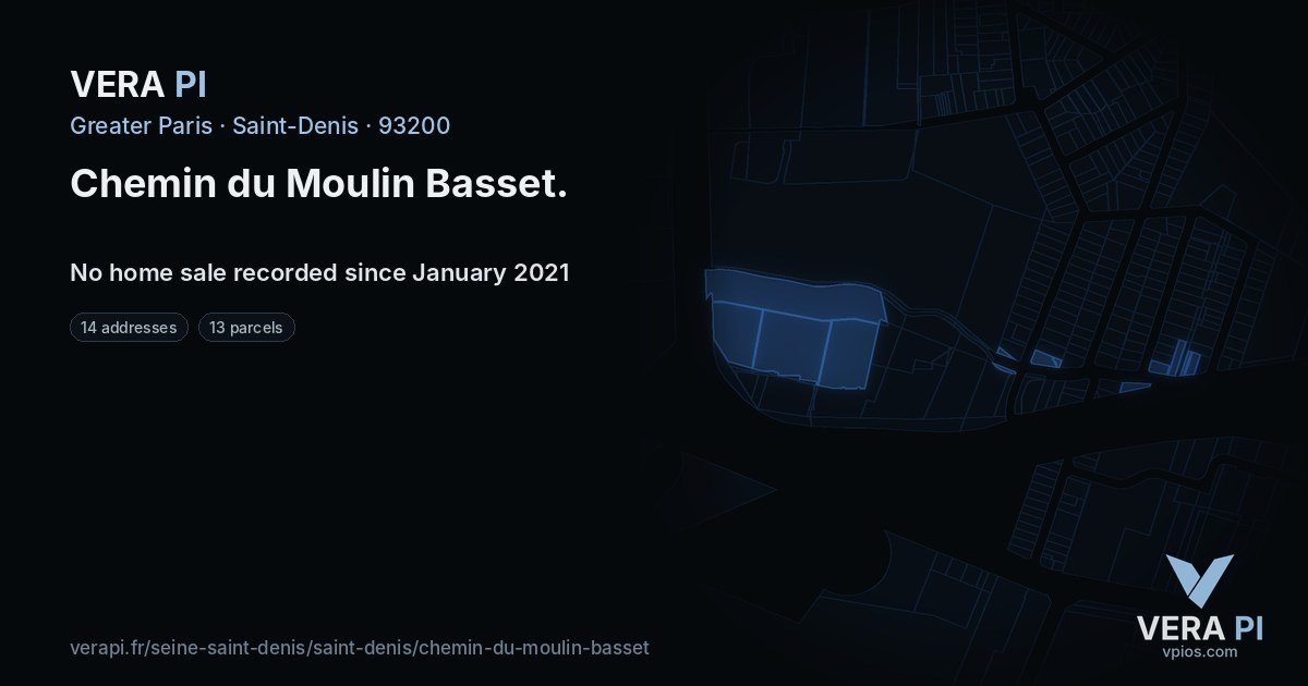 Chemin du Moulin Basset, Saint-Denis at night – every parcel coloured by the prices around it, the street's own parcels lit