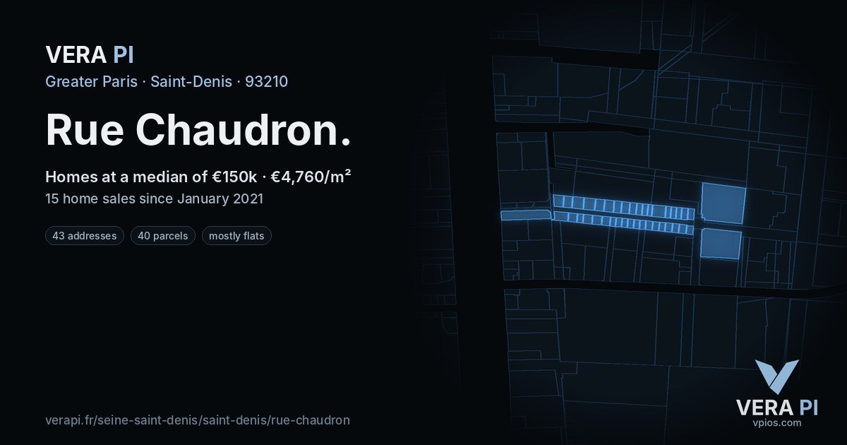 Rue Chaudron, Saint-Denis at night – every parcel coloured by the prices around it, the street's own parcels lit