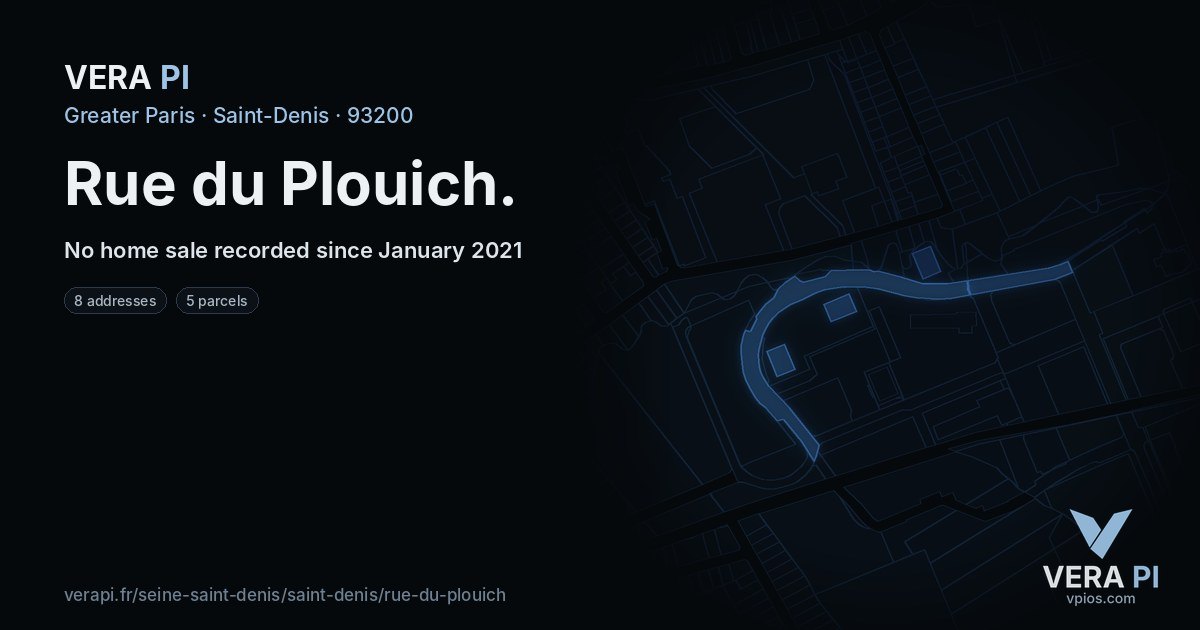 Rue du Plouich, Saint-Denis at night – every parcel coloured by the prices around it, the street's own parcels lit