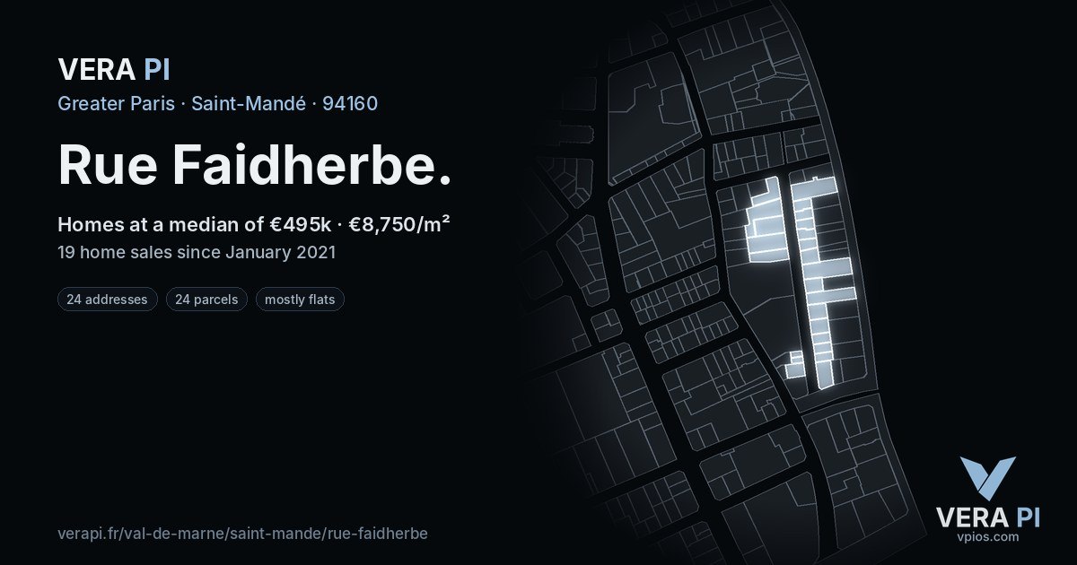 Rue Faidherbe, Saint-Mandé at night – every parcel coloured by the prices around it, the street's own parcels lit