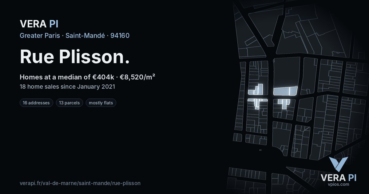 Rue Plisson, Saint-Mandé at night – every parcel coloured by the prices around it, the street's own parcels lit