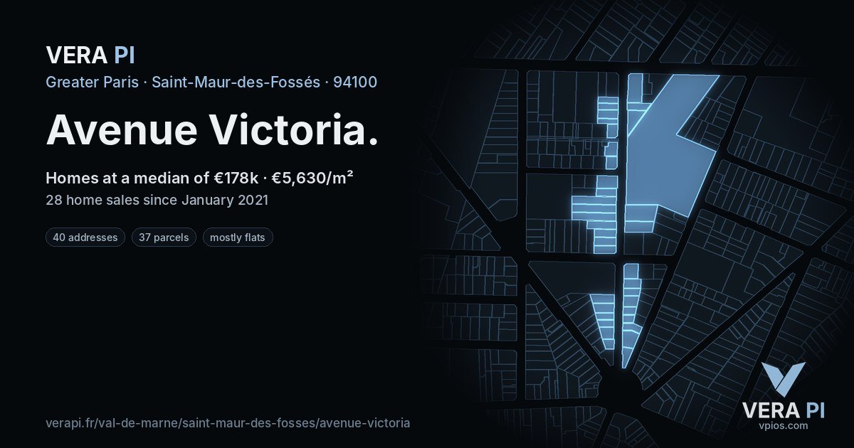 Avenue Victoria, Saint-Maur-des-Fossés at night – every parcel coloured by the prices around it, the street's own parcels lit