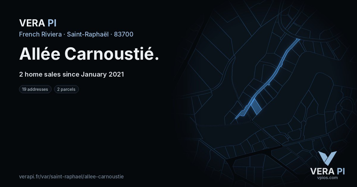 Allée Carnoustié, Saint-Raphaël at night – every parcel coloured by the prices around it, the street's own parcels lit