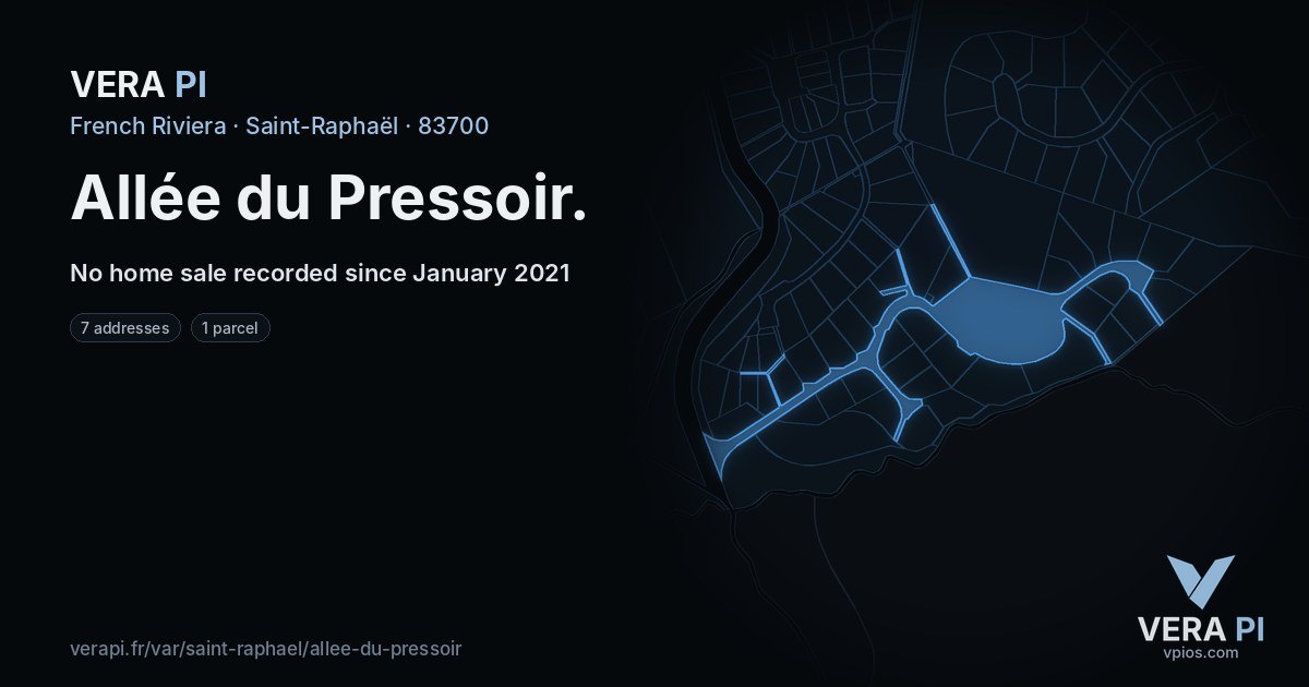 Allée du Pressoir, Saint-Raphaël at night – every parcel coloured by the prices around it, the street's own parcels lit