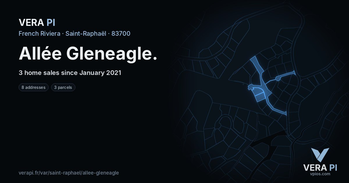 Allée Gleneagle, Saint-Raphaël at night – every parcel coloured by the prices around it, the street's own parcels lit