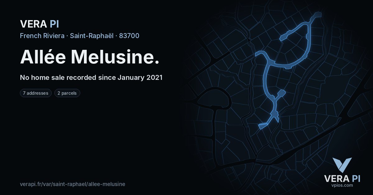 Allée Melusine, Saint-Raphaël at night – every parcel coloured by the prices around it, the street's own parcels lit