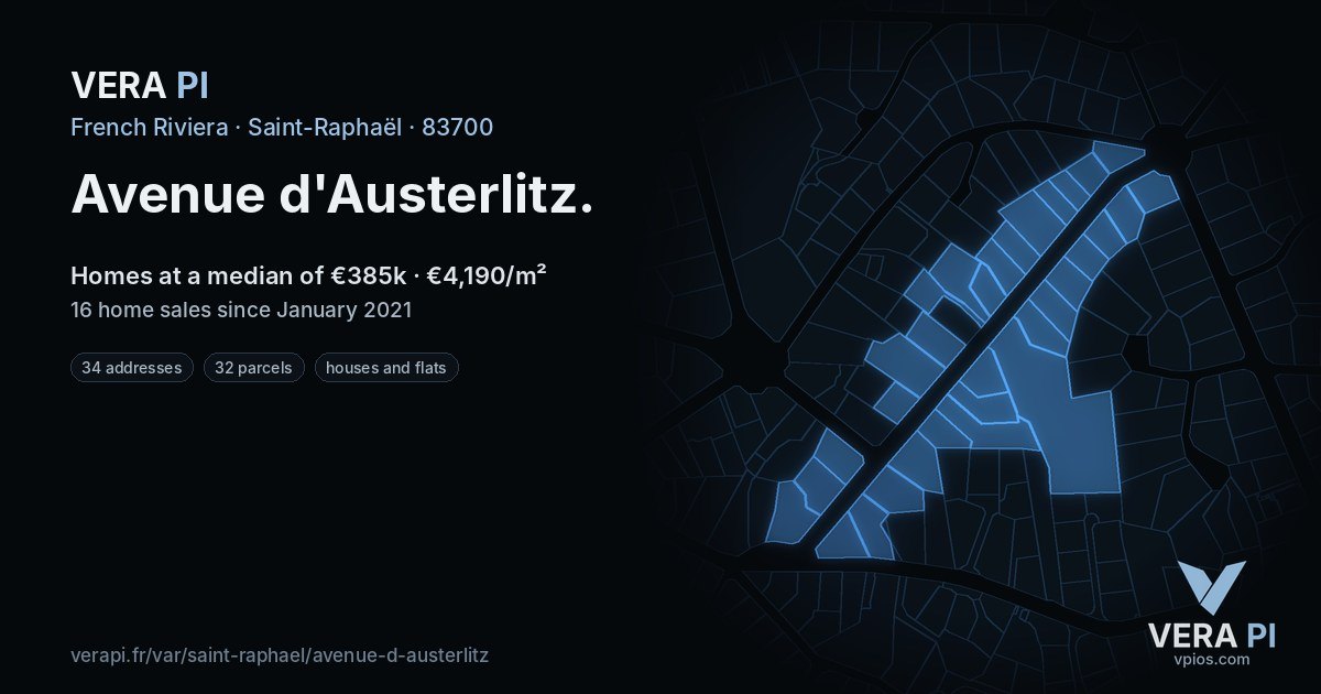 Avenue d'Austerlitz, Saint-Raphaël at night – every parcel coloured by the prices around it, the street's own parcels lit