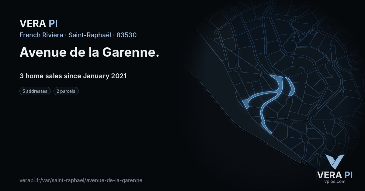 Avenue de la Garenne, Saint-Raphaël at night – every parcel coloured by the prices around it, the street's own parcels lit