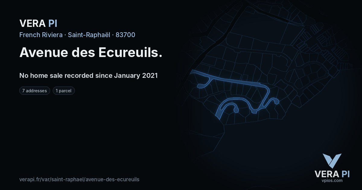 Avenue des Ecureuils, Saint-Raphaël at night – every parcel coloured by the prices around it, the street's own parcels lit
