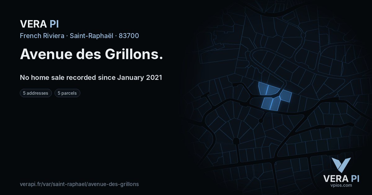 Avenue des Grillons, Saint-Raphaël at night – every parcel coloured by the prices around it, the street's own parcels lit
