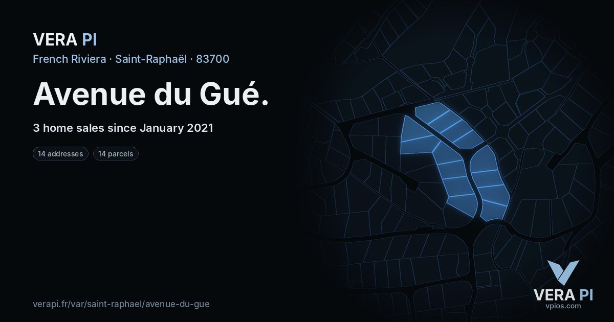 Avenue du Gué, Saint-Raphaël at night – every parcel coloured by the prices around it, the street's own parcels lit