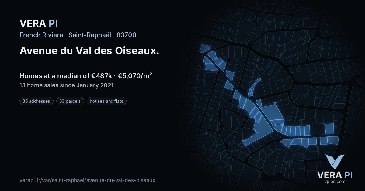 Avenue du Val des Oiseaux, Saint-Raphaël at night – every parcel coloured by the prices around it, the street's own parcels lit
