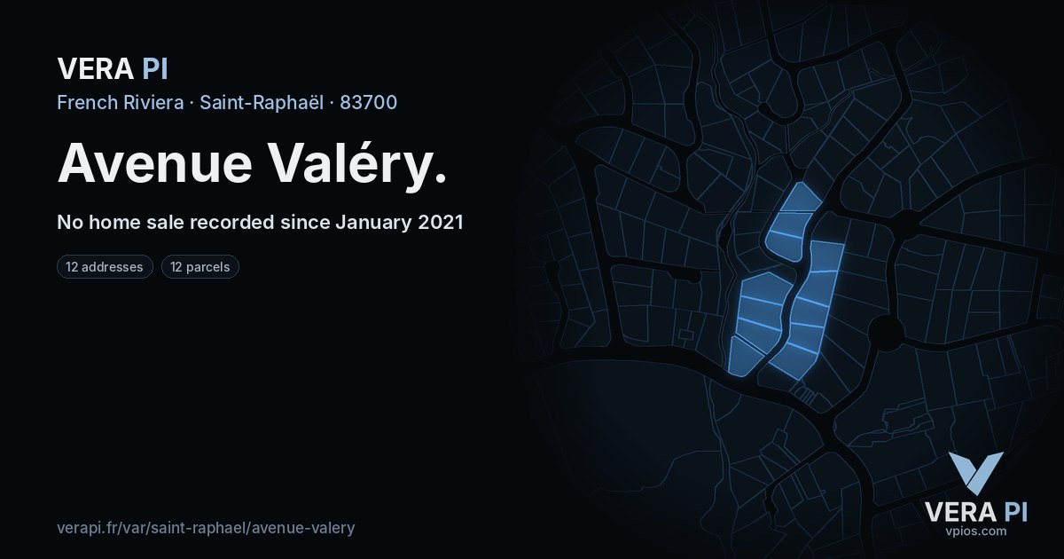 Avenue Valéry, Saint-Raphaël at night – every parcel coloured by the prices around it, the street's own parcels lit