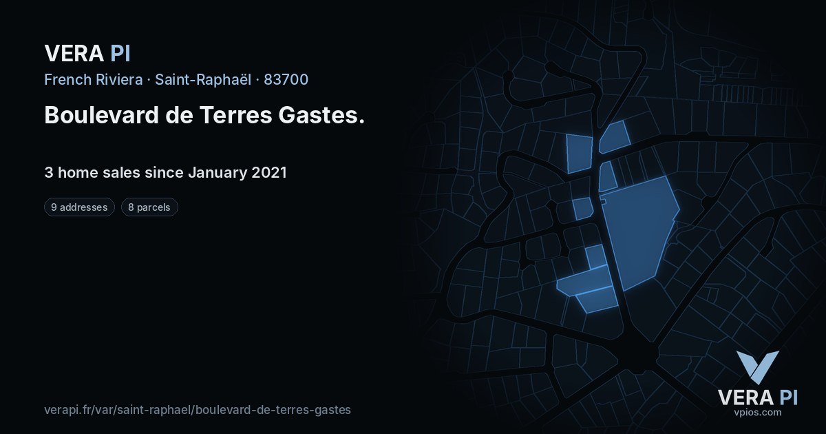 Boulevard de Terres Gastes, Saint-Raphaël at night – every parcel coloured by the prices around it, the street's own parcels lit